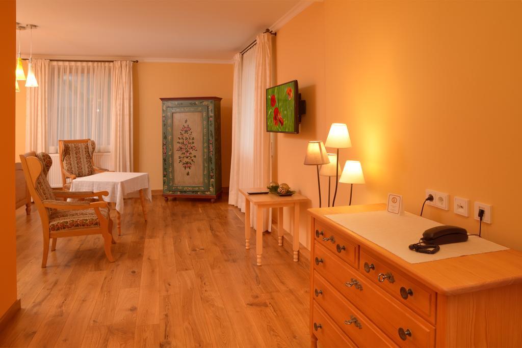 Landgasthof Haueis Marktleugast Oda fotoğraf