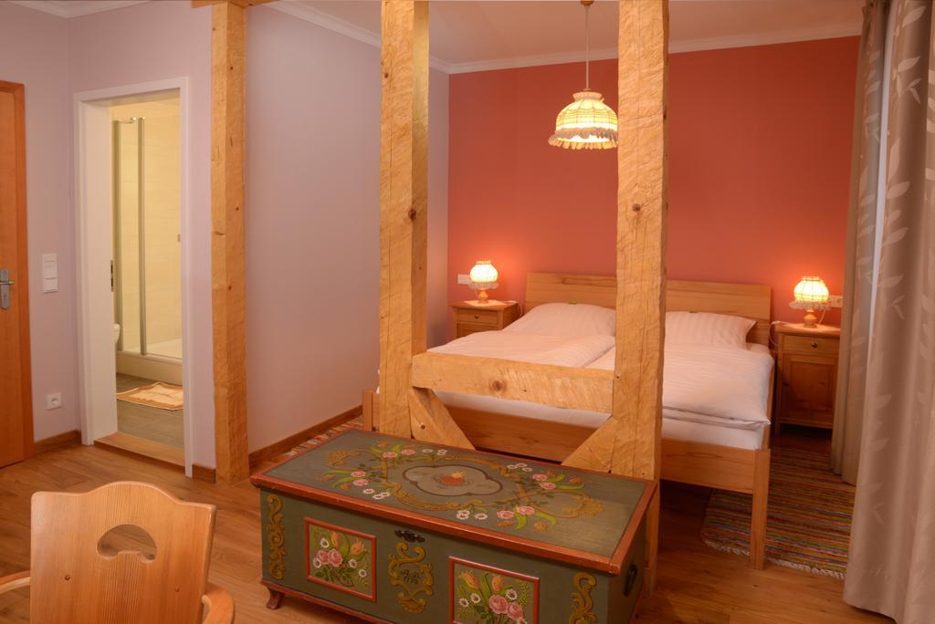 Landgasthof Haueis Marktleugast Oda fotoğraf